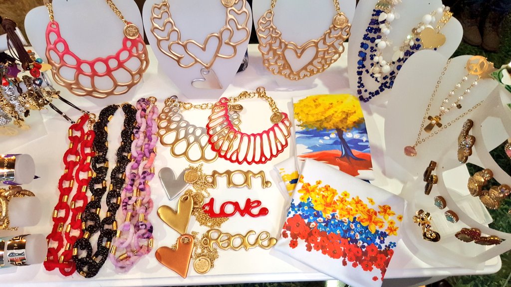 ModaOrigen's tweet photo. Ya en @BazarCondesa #UnBazarParaTodos con #ModaOrigen. https://t.co/i4xn406b0u