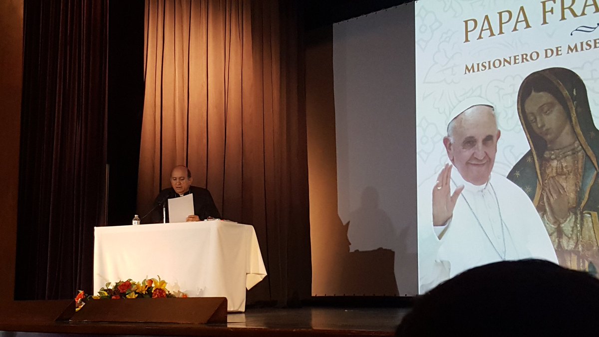 xejtvcanal5's tweet photo. Con el comunicado oficial n mano confirma Obispo José Guadalupe T la Visita a #CiudadJuárez de Santidad @Pontifex_es https://t.co/HNHMb71uuz