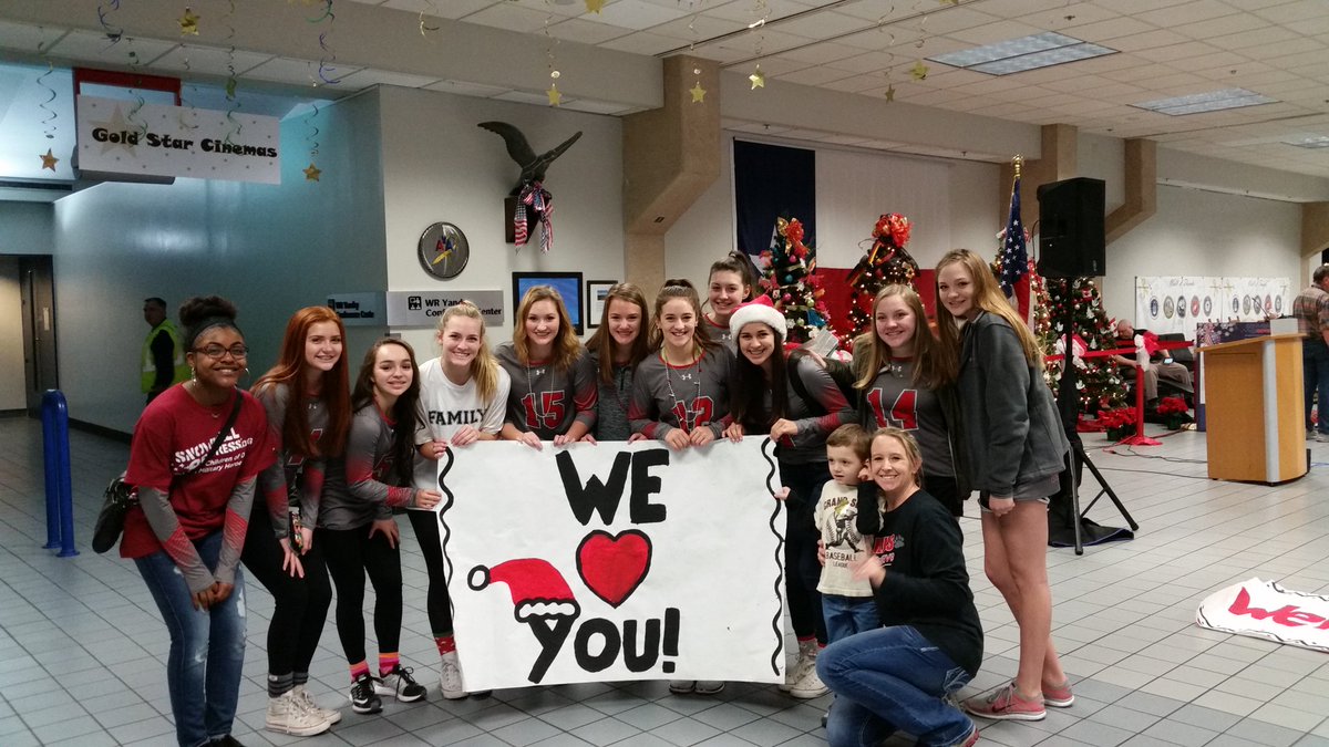 CHHSVolleyball's tweet photo. So thankful for the families of the fallen and their service to our country.Proud of our vb girls! #SnowballExpress https://t.co/K2JH7MOJa8