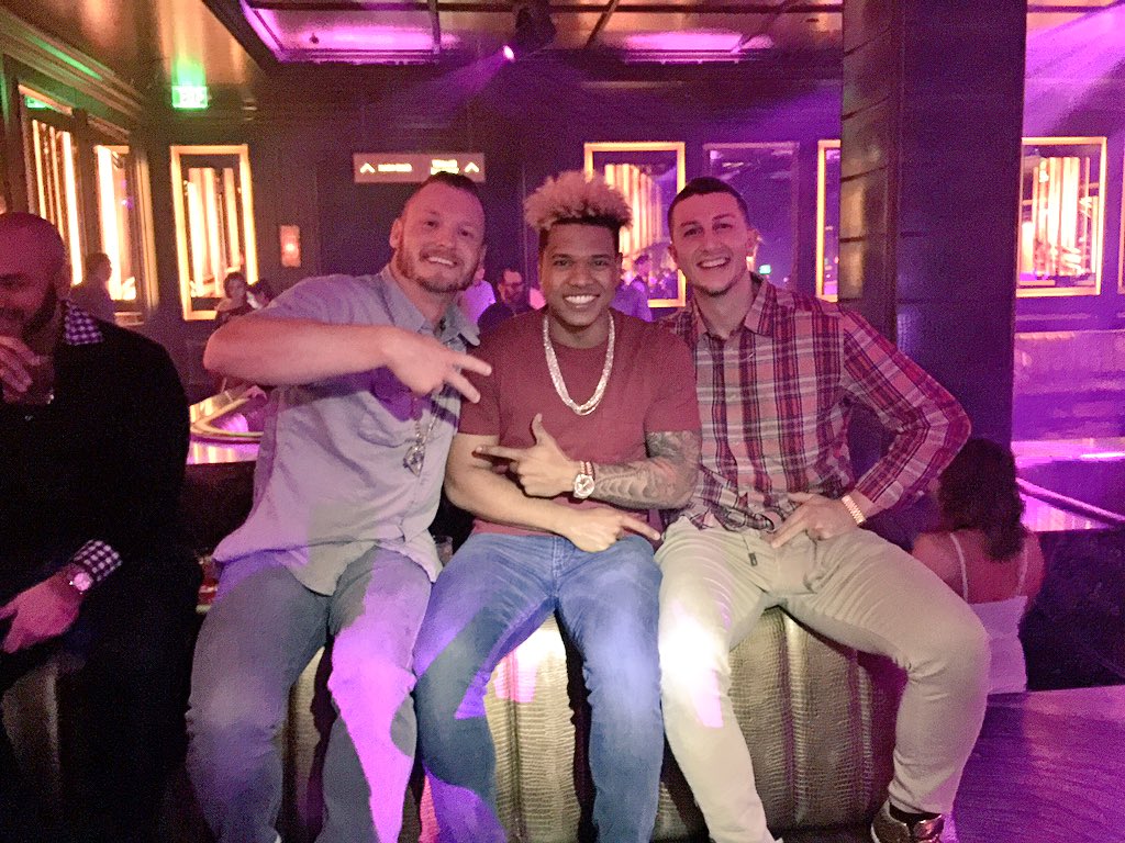 STR0's tweet photo. Squad. @BringerOfRain20 #2Lo https://t.co/rNoQQXmk8v