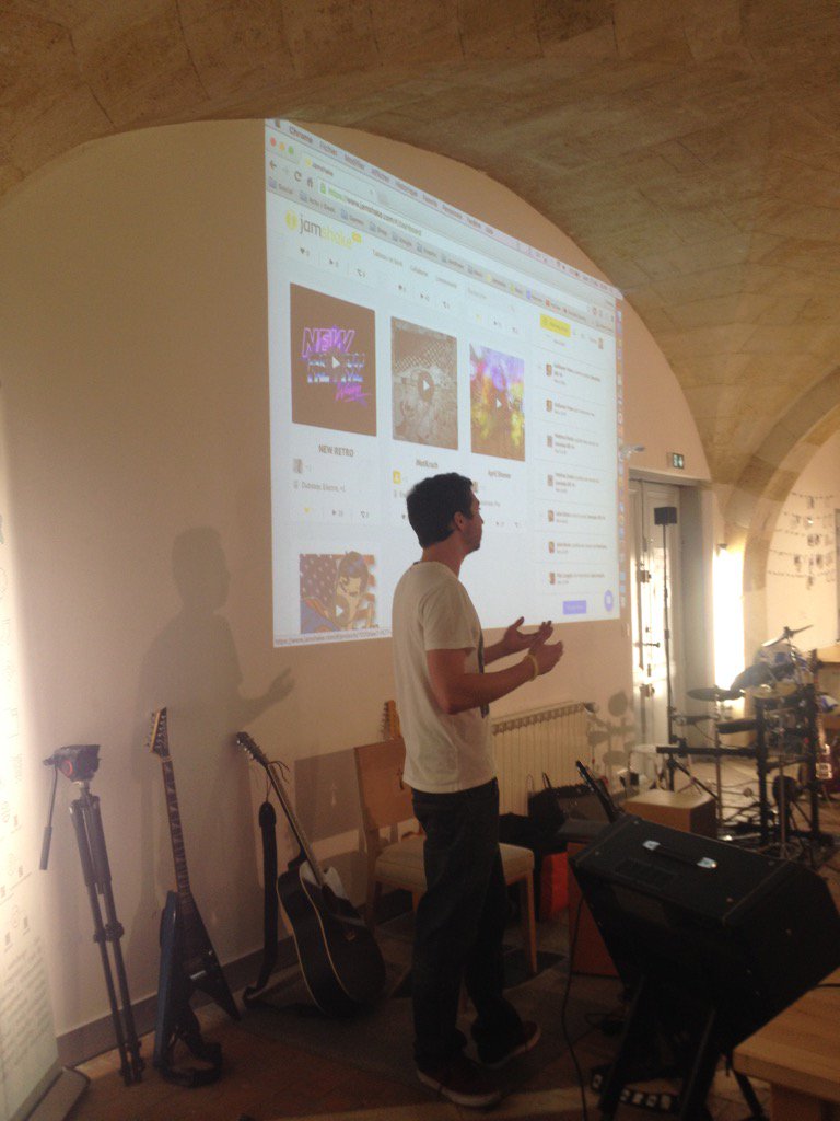 marclangl0is's tweet photo. Lancement de soirée #Mshake https://t.co/exgEKi9rDK