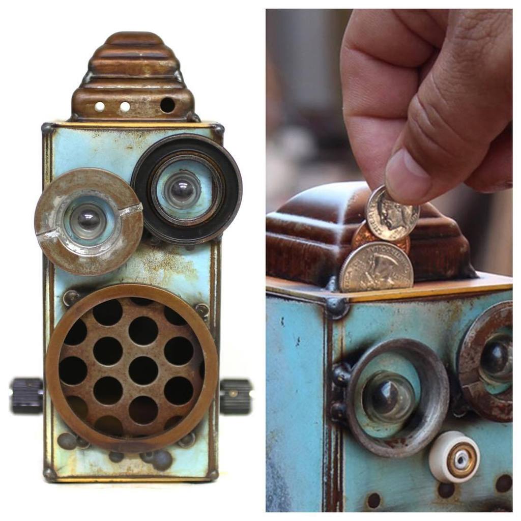 Otherbots's tweet image. #robot banks by @mrvoigt, the perfect place to keep your change!
#practicalart #shoplocal #happyholidays #handmadei…