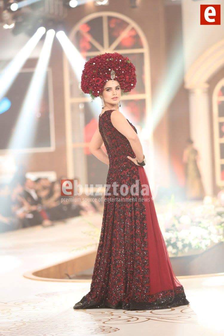 ebuzztoday's tweet photo. #sanasarfaraz wearing @LAJWANTI13 #lajwanti #ebuzztoday @ebuzztoday #TBCW2015 https://t.co/S7byYgEBJB