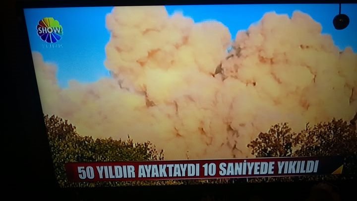 MineHaatun's tweet photo. Kurada İspanya çıkınca babam; #euro2016 https://t.co/jFYtkfM8MZ