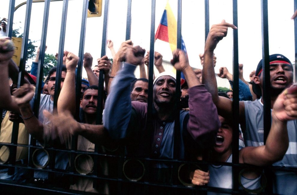 Cosole_Roj's tweet photo. Vamos #TROPA QUE SE SIENTA, AQUÍ MANDA ES EL PUEBLO.. NO SE EQUIVOQUEN. 
#13DeAbrilPermanente y para Siempre https://t.co/YpJUEE8jj1