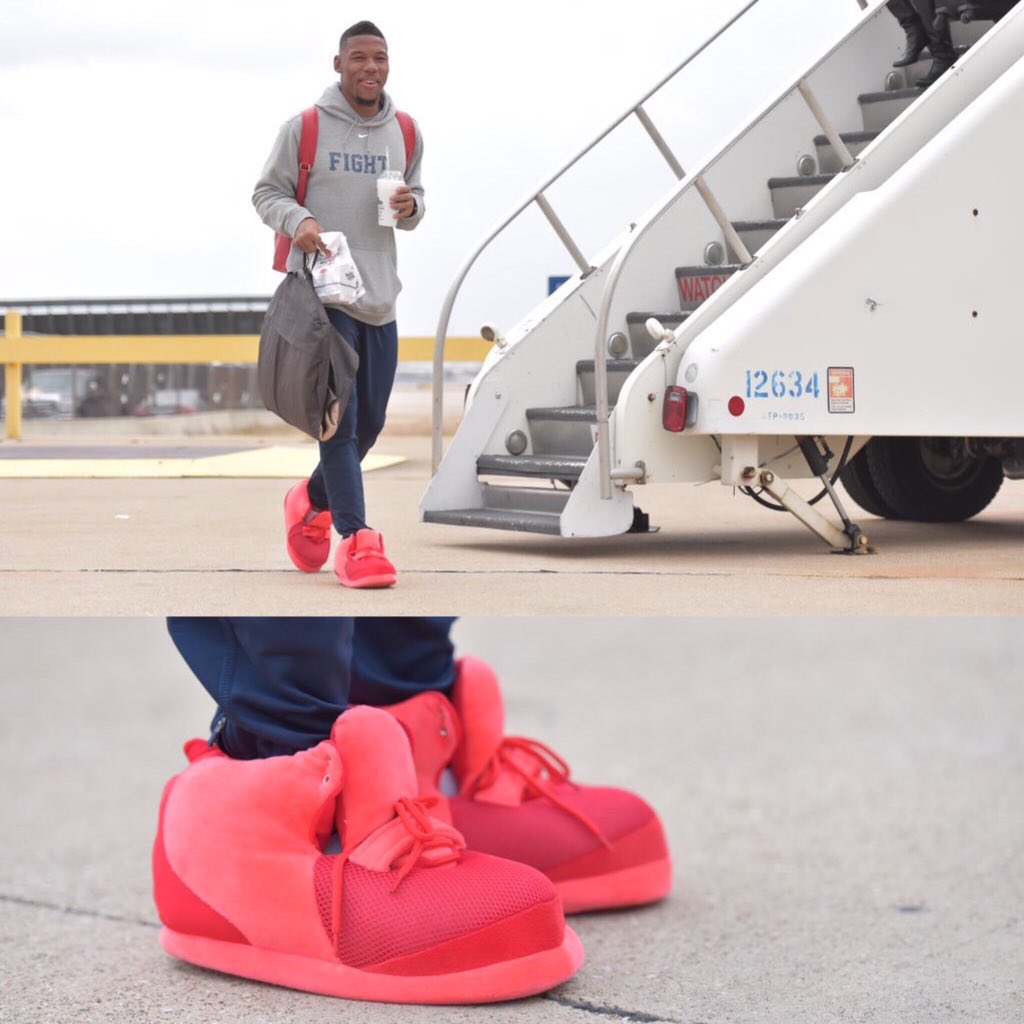 Nice Kicks on X: "The #Cowboys' @TerranceWill2 is staying today in his "Red October" Yeezy 2 slippers. (📷: @DallasCowboys) https://t.co/Mf3P6c7S7T" /