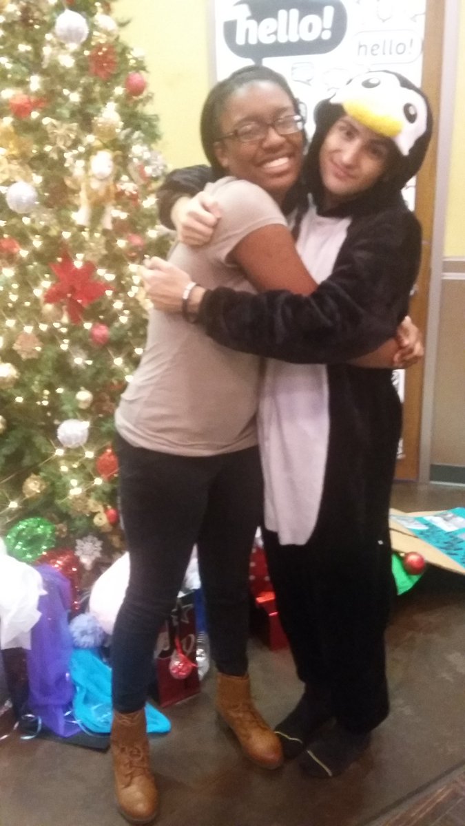 PUNlSHERRY's tweet photo. i hope you liked the harry bracelet i gave youπ thank you for today & i love you forever @twaimz #IssasHolidayParty https://t.co/tFXa9NdsRk