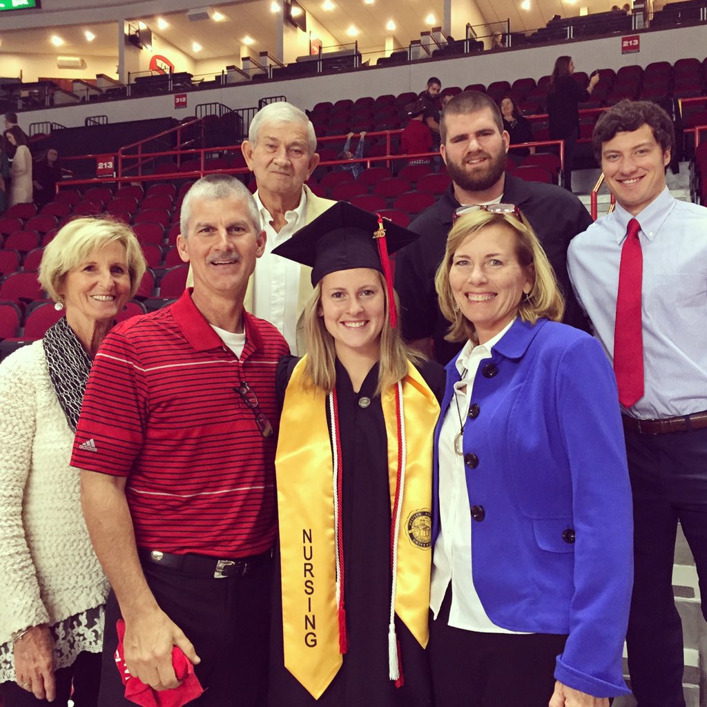 ktowns7's tweet photo. Western Kentucky University School of Nursing GRADUATE 🎓💉💊🌡 https://t.co/nObsYXLT21