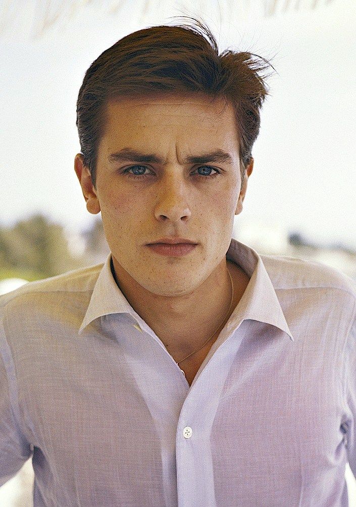 _ComplexHeart's tweet photo. alain delon ha sido el hombre más hermoso de todos los tiempos de la fas de la tierra https://t.co/eQmM26eKBo