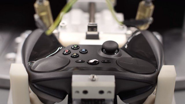 isitgossip's tweet photo. Watch how #SteamControllers are made by #robots here! https://t.co/hqWao7oS98 https://t.co/6bh4t7t9AL