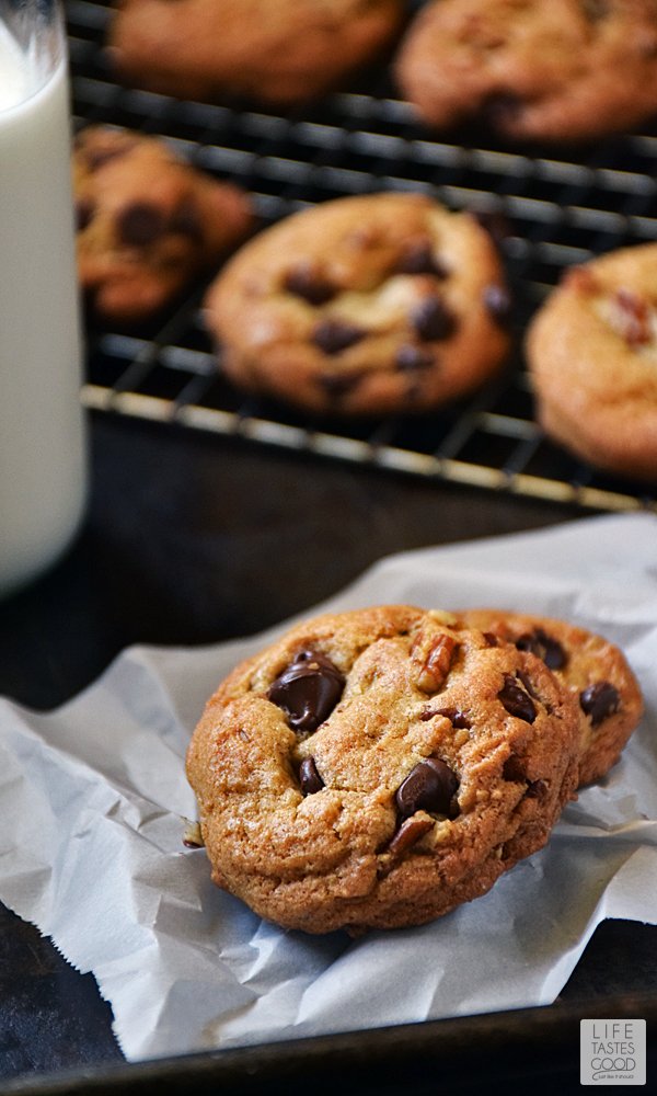 Lifetastesgoood's tweet photo. Pecans toasted in butter for a better cookie! https://t.co/kT3PI4ktAc #LTGrecipes #RHfood #peans #butterpecan https://t.co/lbKk7ecxA6