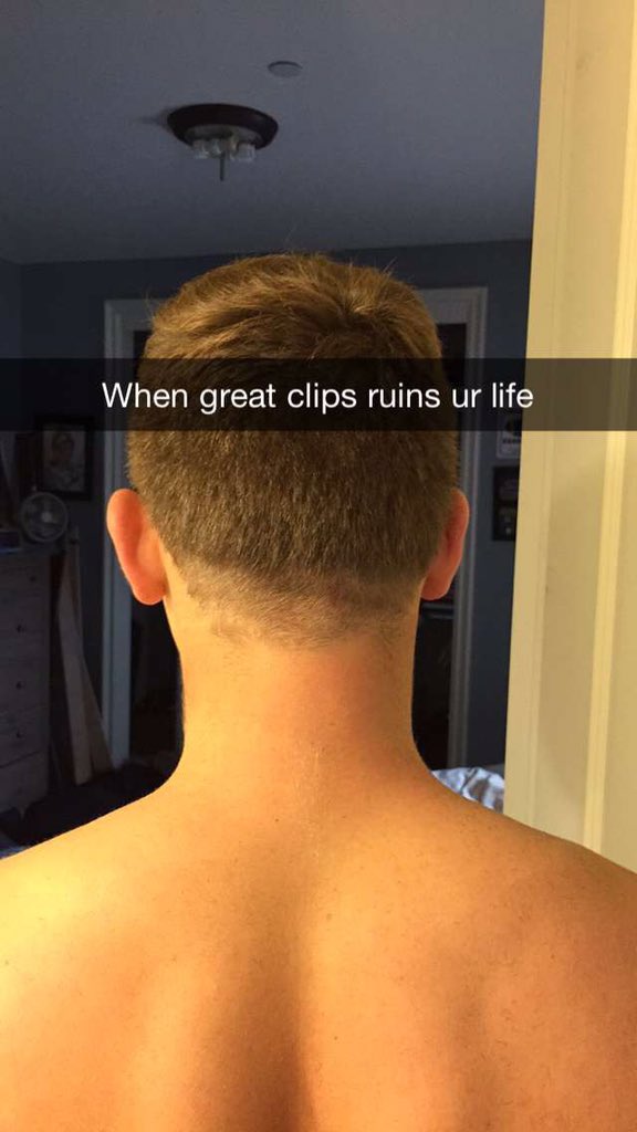 austingriffs's tweet image. Great clips: whatchu want fam?
Me: just fuck my life up fam