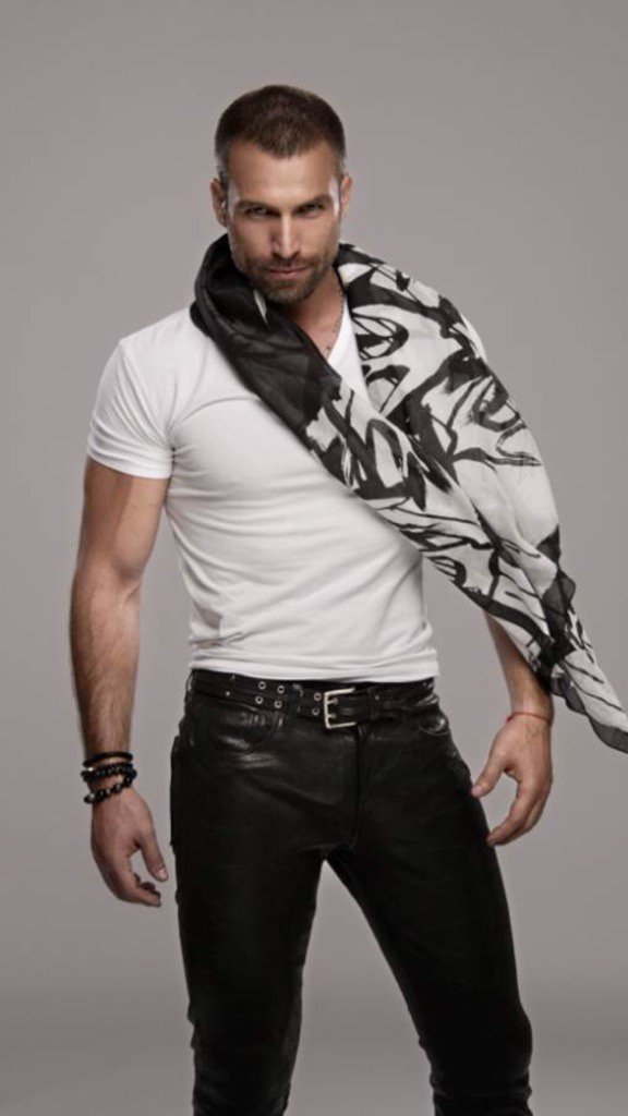 Rafael Amaya. 