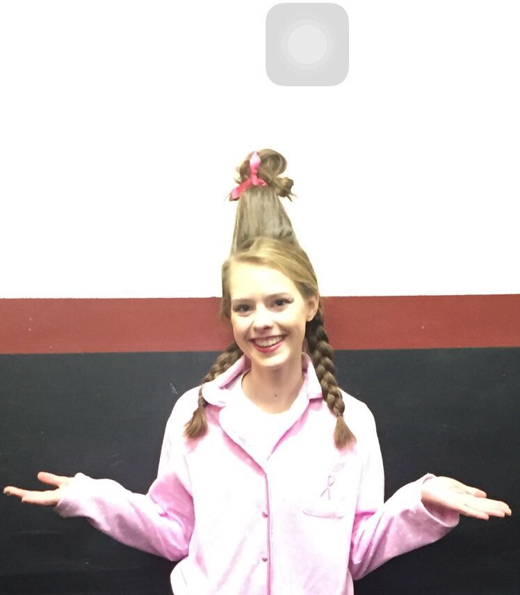 hunter_widvey's tweet photo. When your hair is on point💁🏼 #cindylouwho https://t.co/7UKEWv9QD6
