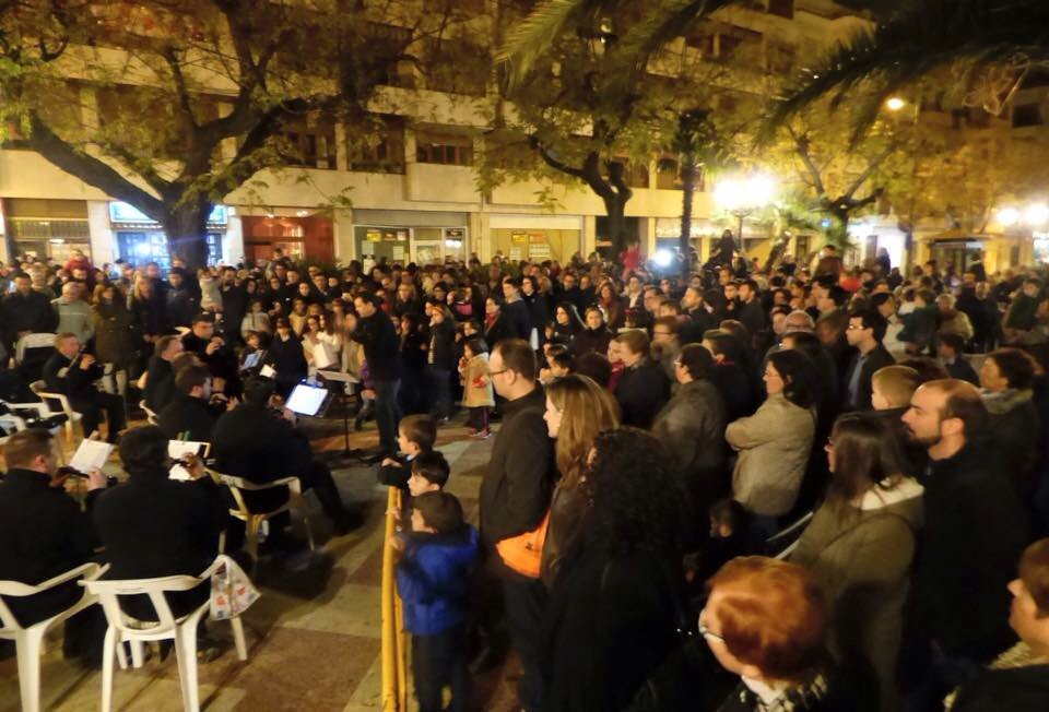 comercioin's tweet photo. Huí hem gaudit amb de les llums de nadal i del gran arbre, les nadales de La Colla i la solta de més de 6000 globus https://t.co/taR3o9QTWt