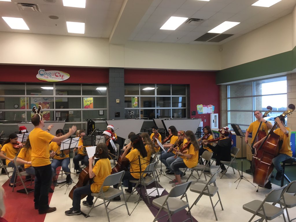 TexasCelloUSS's tweet photo. Bulldog Orch bringing the Holiday Spirit to Breakfast w/Santa @NanceElementary @CTMSBulldogs @NISDFineArts https://t.co/zgLsBgXkS2