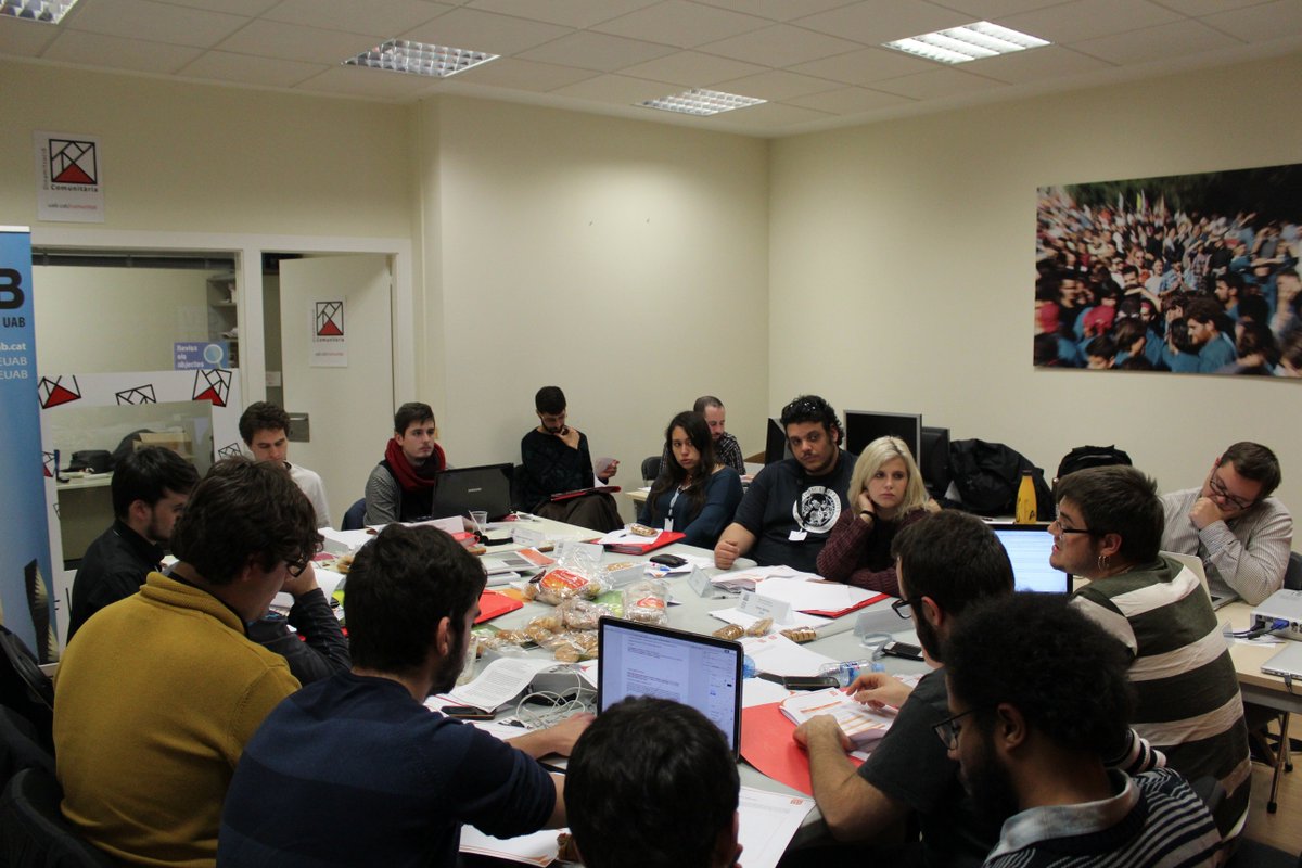 ceuab's tweet photo. A la @UAB_info @comunitatuab #ceuab acull el Ple del @ceucat Representació i participació dels #estudiants catalans https://t.co/dJPphqjEx2