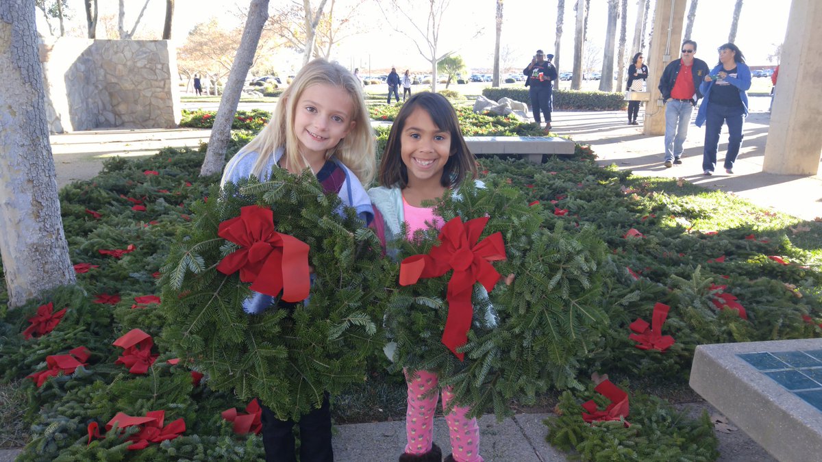 Iaurienusbaum's tweet photo. Perris DFC 6007 Wreaths Across America event. @MarkQHolifield @DepotLegends @TeamDepot @homedepotsays https://t.co/6ONdrgX1du