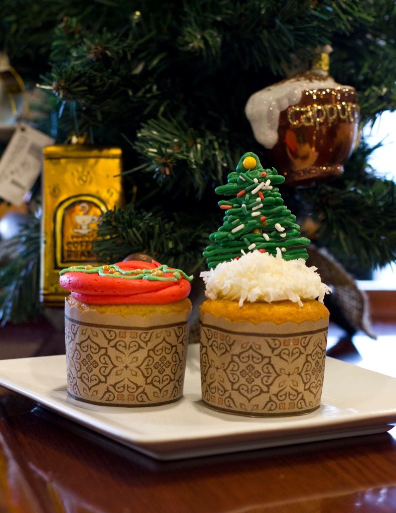 RosiesCoffeeBar's tweet photo. Put your orders in for the holidays! We have Yule Logs, cookie platters, cutouts, and more! 🎅🏼🎄 https://t.co/VQSapZ6dOS
