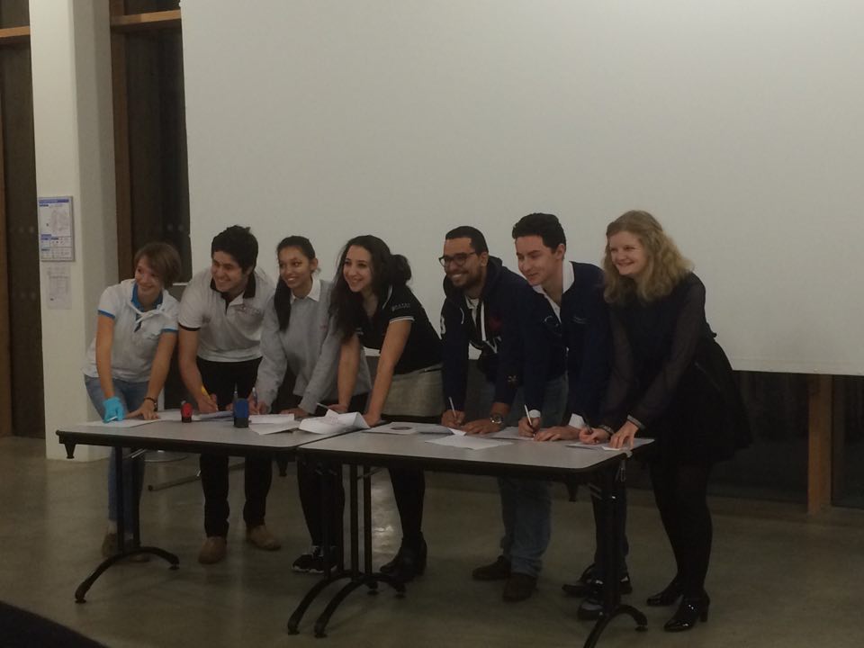 JEBordelaises's tweet photo. La resignature de la convention JEB à l' @ENSEIRBMATMECA, c'était aujourd'hui ! #2ansdeja #juniorsbordelaises https://t.co/BYzZlp9Fte