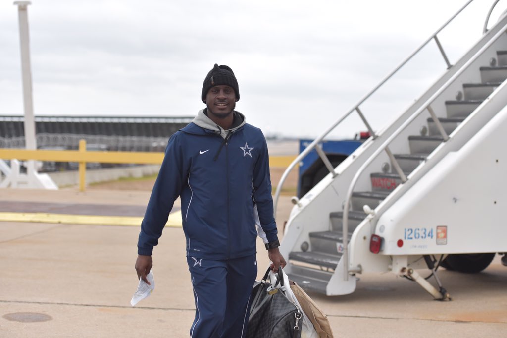 Photo Cowboys boarding plane to GB Dallas Cowboys Forum