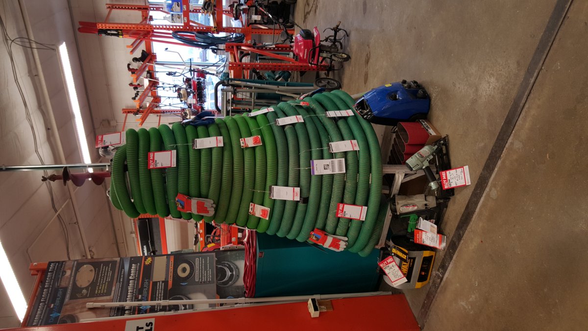 OregonWolverine's tweet image. Tool rental xmas tree