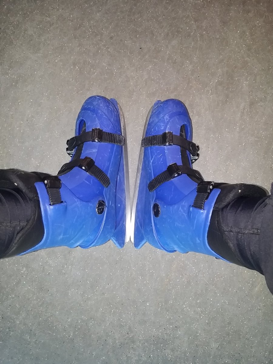 lamery82_'s tweet photo. Tarde de patines en #Jaca 
Y x porsupuesto,con caida incluida....
#DolorDeCulo https://t.co/VOfJyxIIt8