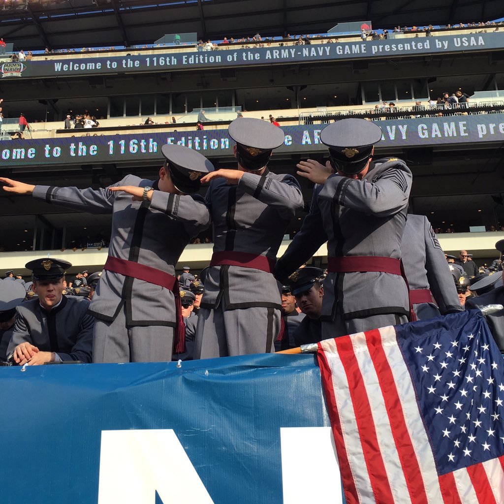 CollegeGameDay's tweet photo. Patriotic dab. https://t.co/0UYQwhkSfJ