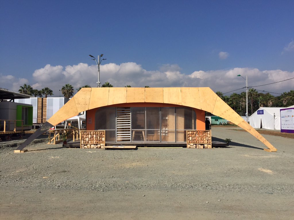 HelioMet's tweet image. annnnd we're done! Finally we have a finished house. #SDLAC15