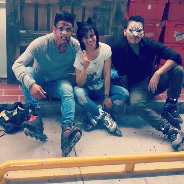 ArlemLuz's tweet photo. Por que la vida es mejor patinando :) https://t.co/BrmdgWXkbs