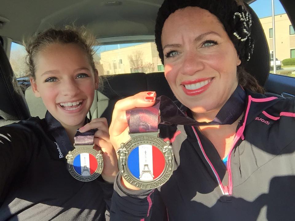 USRoadRunning's tweet photo. Spotlight - Jackie earned the Paris 5K!  https://t.co/BcP9gYSGeZ #running #virtualrace #RunForParis https://t.co/EVorogjJw1