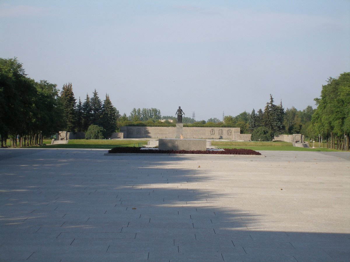 favRT_bot's tweet photo. RT for History of Jardine, Matheson &amp; Co.
fav for Piskaryovskoye Memorial Cemetery https://t.co/MJmqkT5O0w