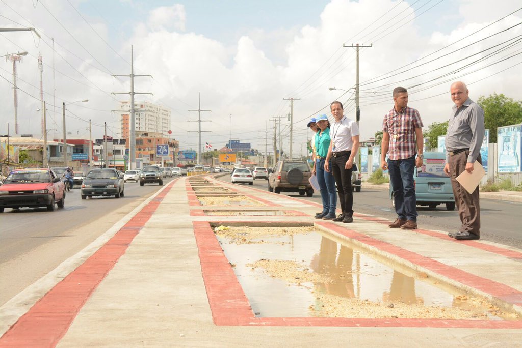 Juan de los Santos (@juandelossanto) on Twitter photo Supervisión de los trabajos de asfaltado en el Ensanche Ozama y Autopista San Isidro, con el apoyo de <a href="/MOPCRD/">Ministerio de Obras Públicas RD</a>. Supervisión de los trabajos de asfaltado en el Ensanche Ozama y Autopista San Isidro, con el apoyo de <a href="/MOPCRD/">Ministerio de Obras Públicas RD</a>.