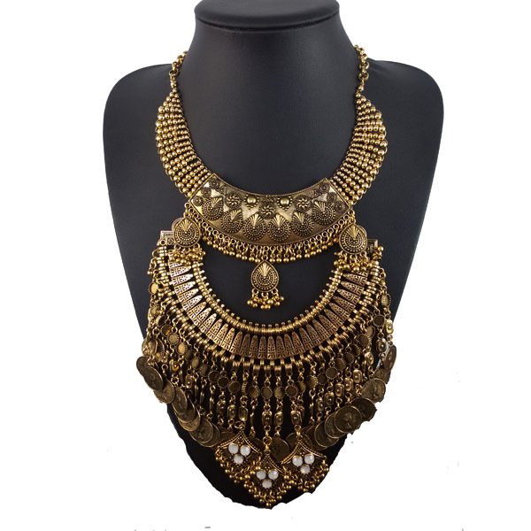 Sarrido_'s tweet photo. Our bold Indian vintage necklace. Website will be launching soon. https://t.co/qJMLsTRI2s #fashion #style #beauty https://t.co/lW0SAMrYVG