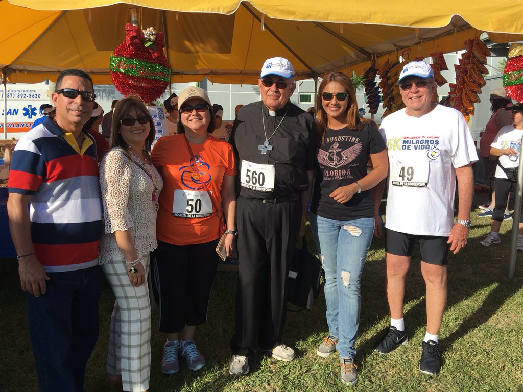 MaribelFontan's tweet photo. Compartiendo en el 1er 5k del Hospital La Concepción San Germán a beneficio Milagros de Vida. https://t.co/Rb34zfpoEH