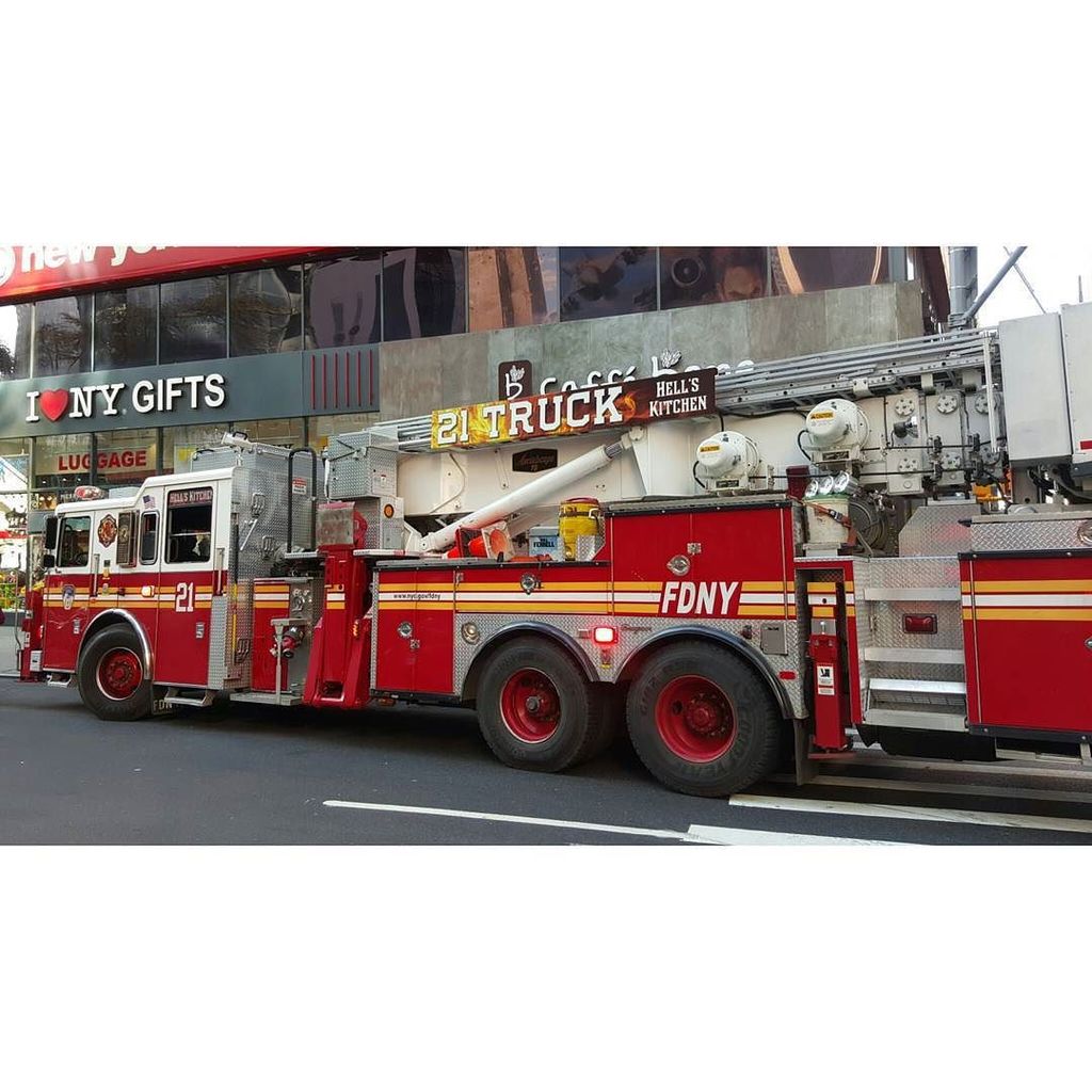 AFireStation's tweet image. Found this cool photo, not mine This is #Ladder21 located in #HellsKitchen
______________________________________
#…