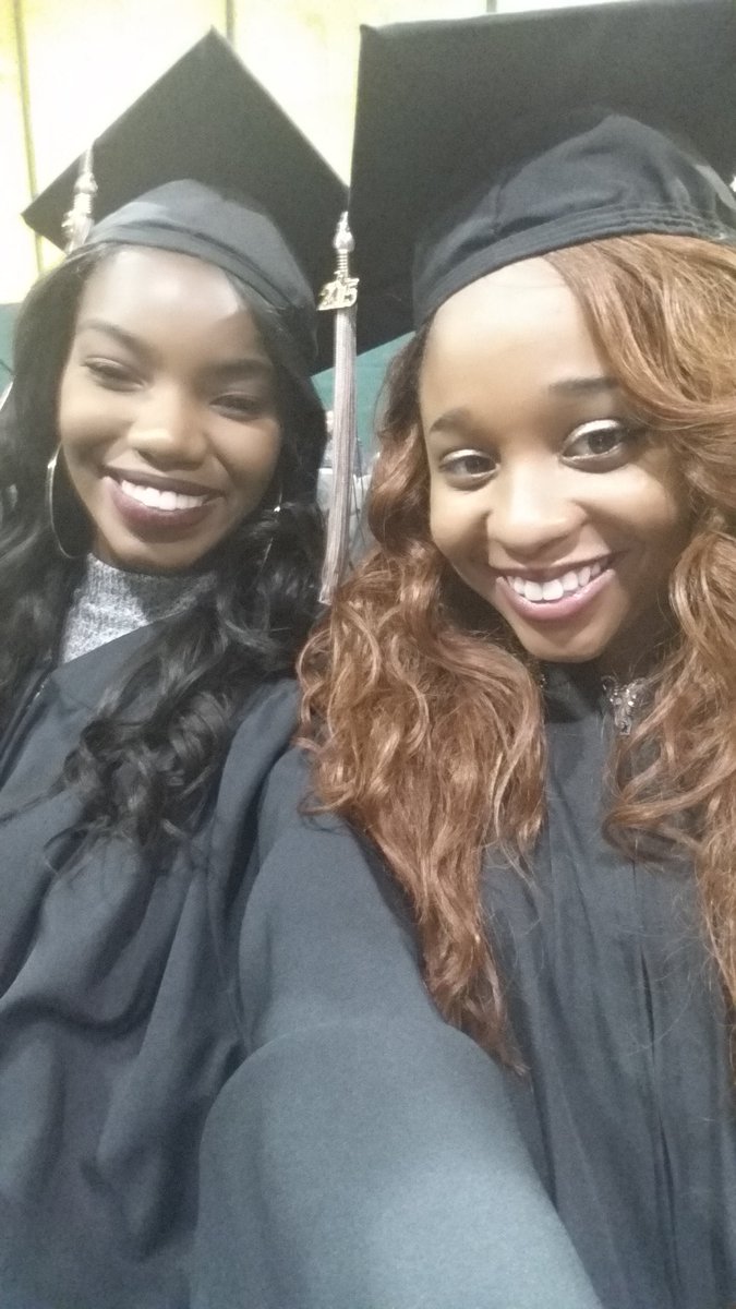 MrsBreezyLee's tweet photo. β‘ #WSUgraduation #GraduateAndWin https://t.co/af1kpMQriq
