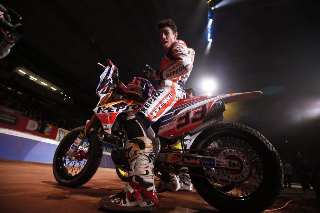 MotoGP's tweet photo. A fantastic night of slipping and sliding with an electric atmosphere @dtxbarcelona. The superfinal is up next! https://t.co/HPmy2DD3Ga