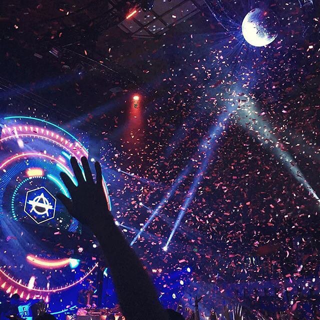 getvisuals's tweet photo. Recovering from an awesome night, ready for San Francisco! #DonDiablo #Hexagon (picture by… https://t.co/UTaMHKzOri https://t.co/aE2dHCepNt