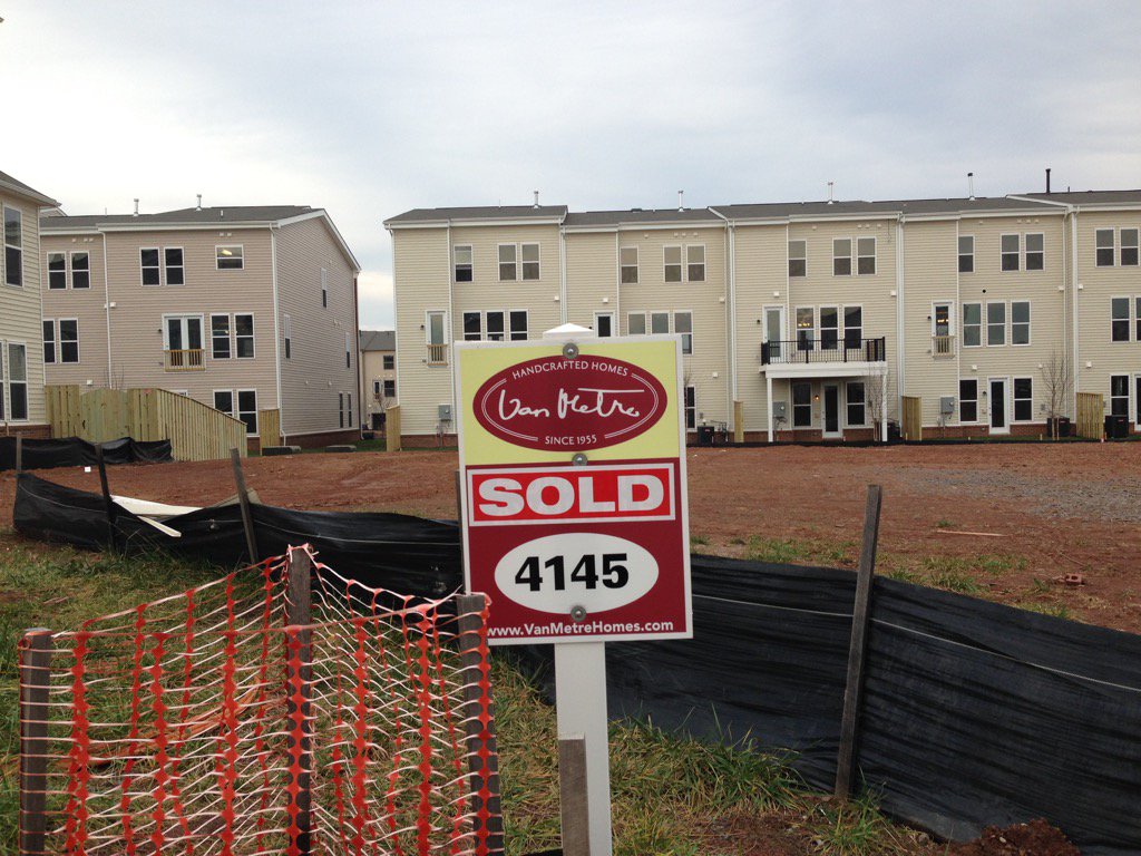 VMTownsend's tweet photo. Homesite 4145 SOLD! #townsendcollection #vmtownsend #brambleton #vanmetrehomes #ashburnrealestate #sale #build #home https://t.co/izyqoQgHIk