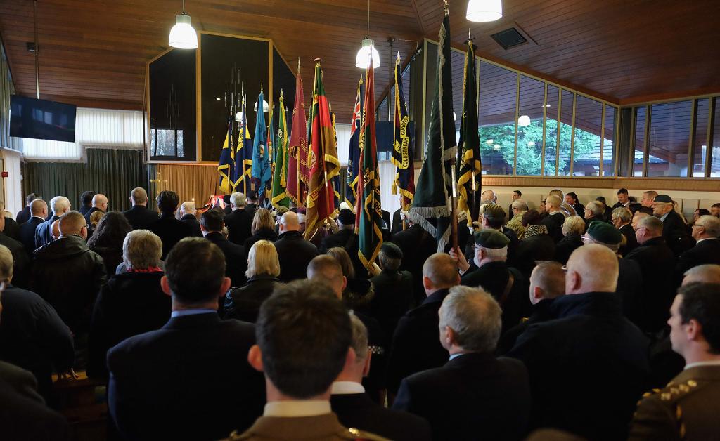 TheSun's tweet photo. Hundreds turn out for the funeral of a WWII hero who died with no known relatives https://t.co/QjVbuZo5yN https://t.co/upUV0jFanY