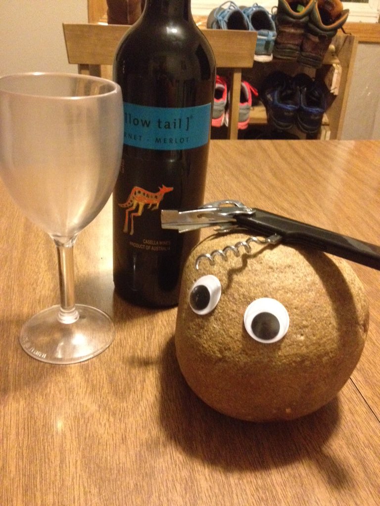 traditionalted's tweet photo. Tried wine last night.. I think I'll stick with the Busch Lights. #winedrunk #thisdoesnttastelikejuice #bluesmoothie https://t.co/HBOXt9cPa0