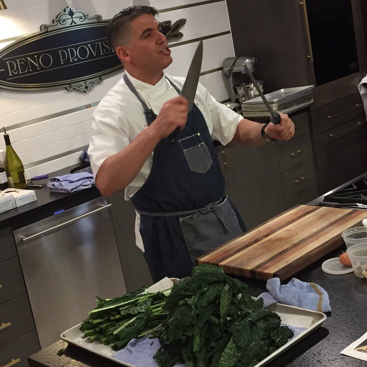 RenoLFG's tweet photo. Kitchen must-have's &amp; how-to's with Chef @markestee. @nevadagrown cookbook launch. https://t.co/yKDbsWfD7J