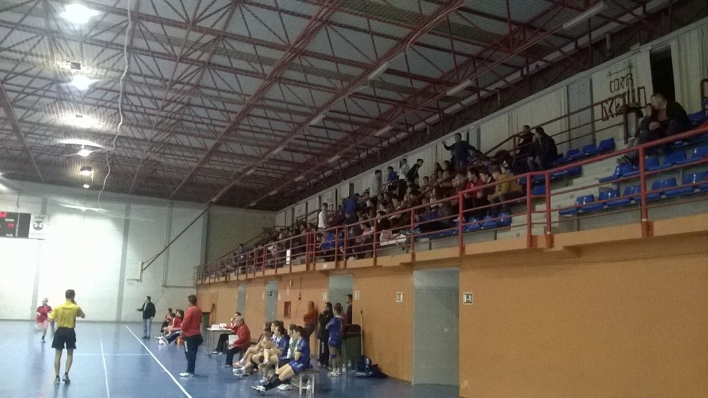 CBMAGUILAS's tweet photo. Y nuestras seniors... Orbitalia BM Aguilas 28-22 AD AbaraneraBuen triunfo en un partido con gran ambiente.#BMA https://t.co/lTXE19rsMR