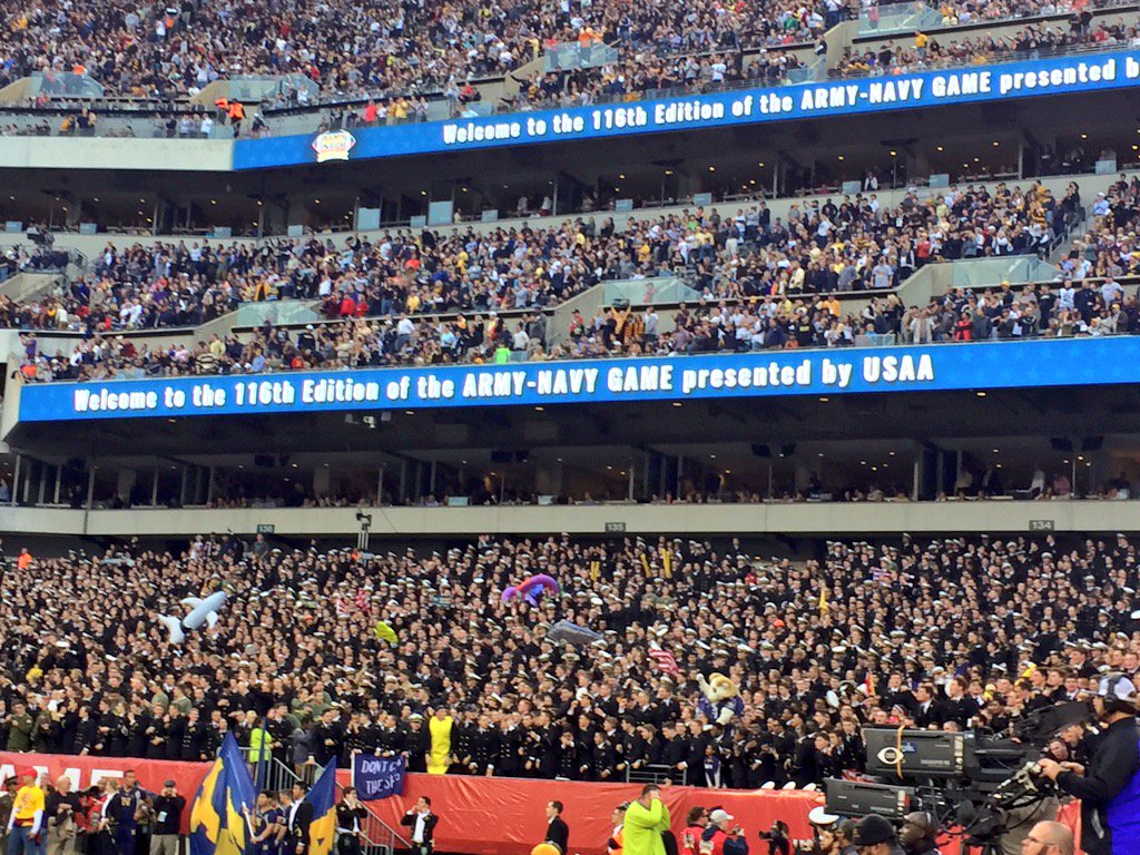 PhillyArmyNavy's tweet photo. @NavyAthletics leading 7-3 in #ArmyNavy Game. It's a great day for this top rivalry game at @LFFStadium! https://t.co/Wiep8hdSRb