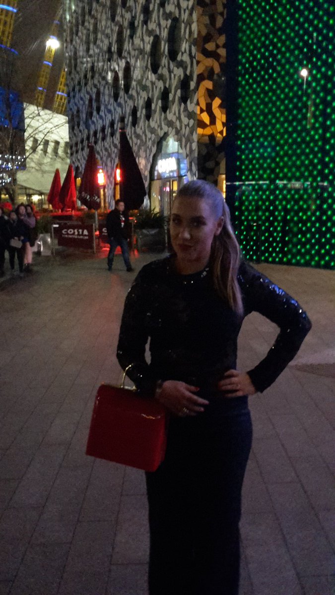 Hot date for the evening! #LuckyGirl #TheO2 #BriefcaseWanker 😂 😂 😂