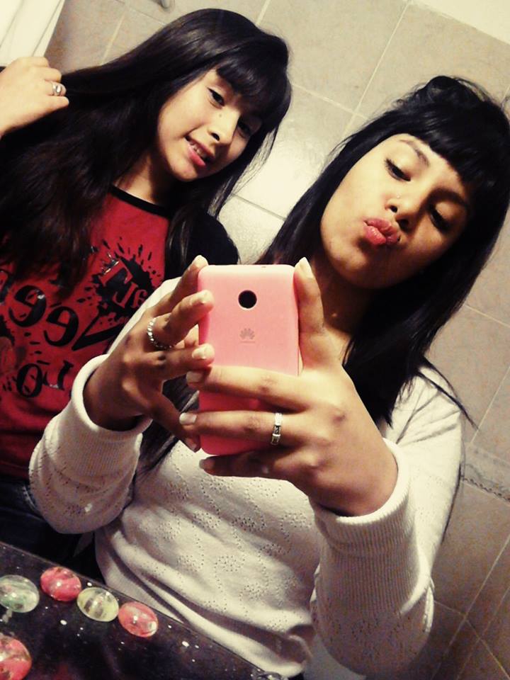 EveeLyynS2's tweet photo. Amigas para toda la vida!!❤😊 https://t.co/M2NlNAiWL8