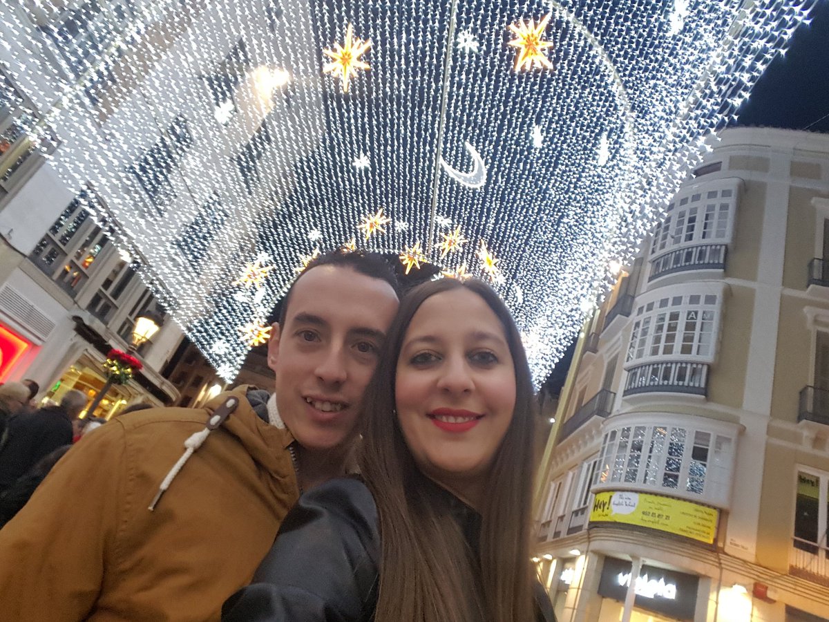 87Sari's tweet photo. Otro añito mas en #Malaga #FelizNavidad https://t.co/aEzbuJRHRX