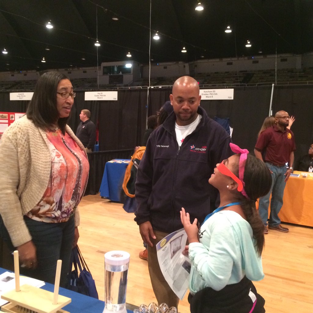 HDC_Principal's tweet photo. We all had fun @MySchoolDC's #Edfest2015 today. https://t.co/38cKSucq21