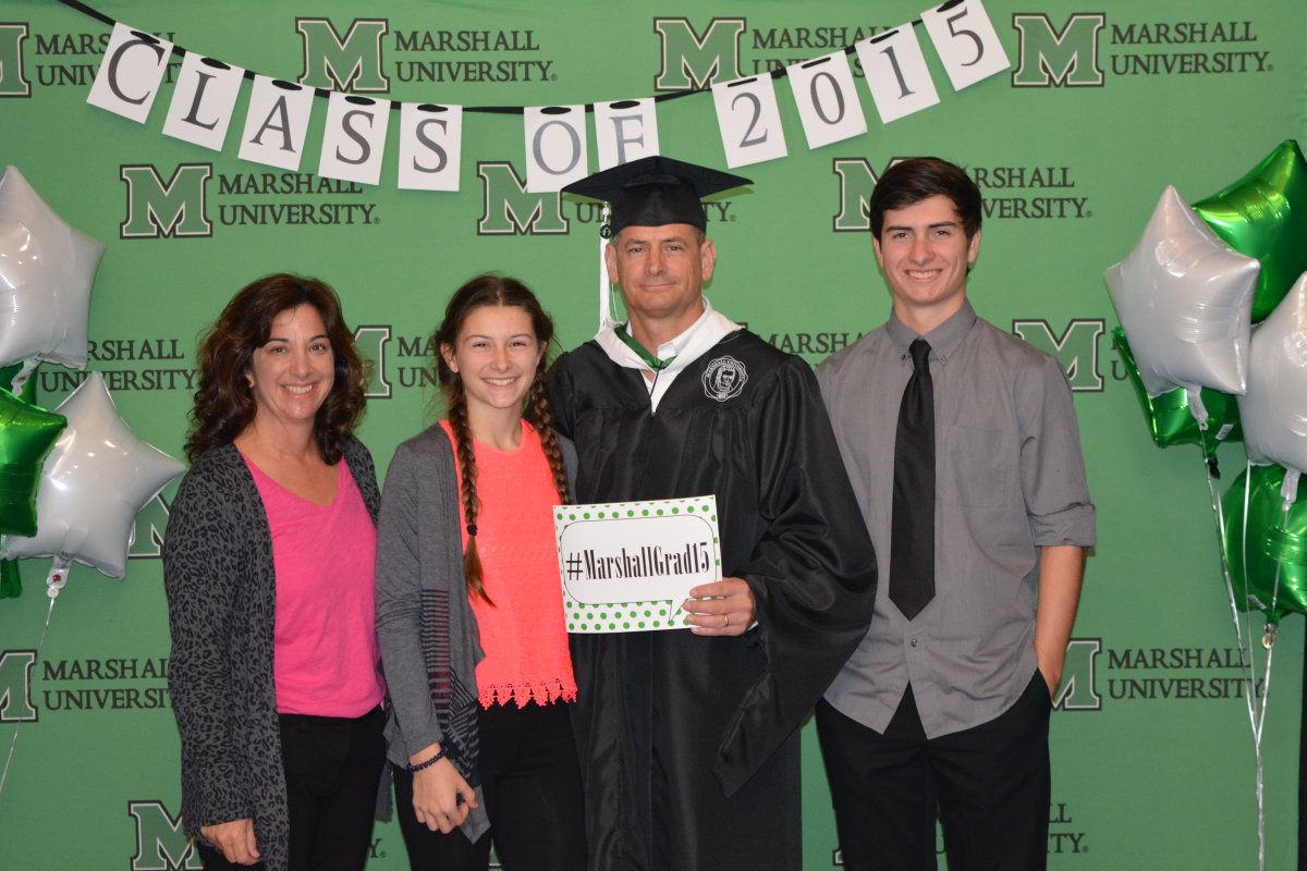 marshallu's tweet photo. #MarshallGrad15 had fun in our commencement photo booth today! View &amp; download photos here: https://t.co/irfn9IUoGK https://t.co/VrRhQlkIhB